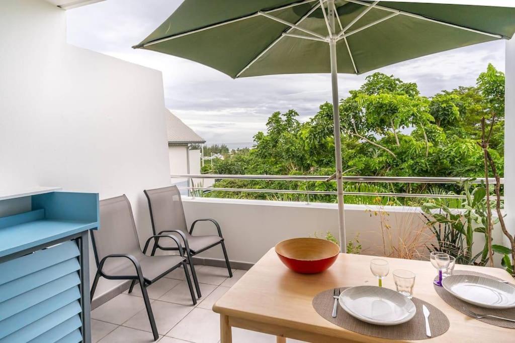 Flamboyant - Studio 2 Personnes Avec Lit De Qualite Hoteliere Separable Pour Couple Ou Amis Avec Tres Belle Terrasse A 12 Min A Pied Ou 4 Min En Voiture Du Lagon De L'Ermitage - St Gilles Les Bains La Saline Les Bains Exterior foto